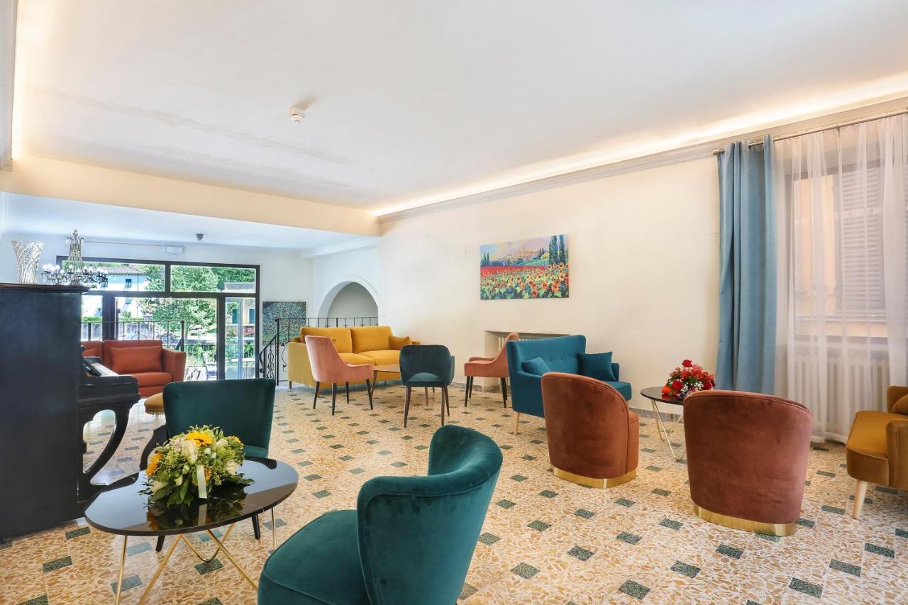 La Hotel